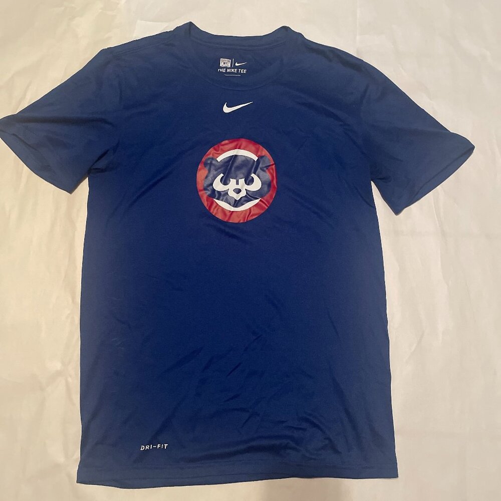 Nike Chicago Cubs tshirt